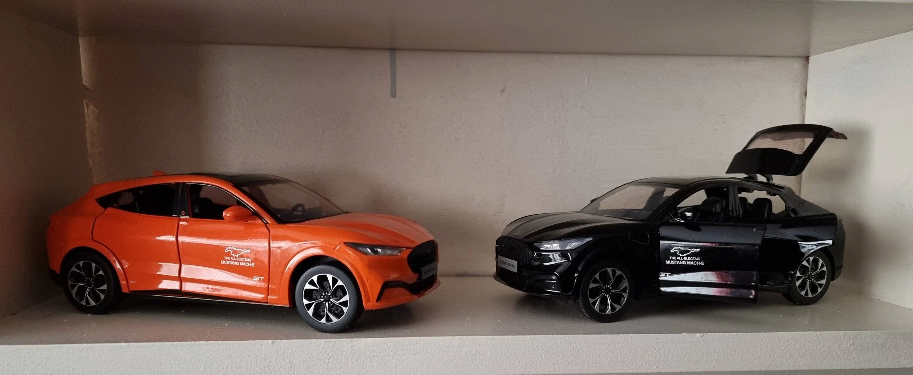 Ford Mustang Mach-E Mach E models 20221103_101033
