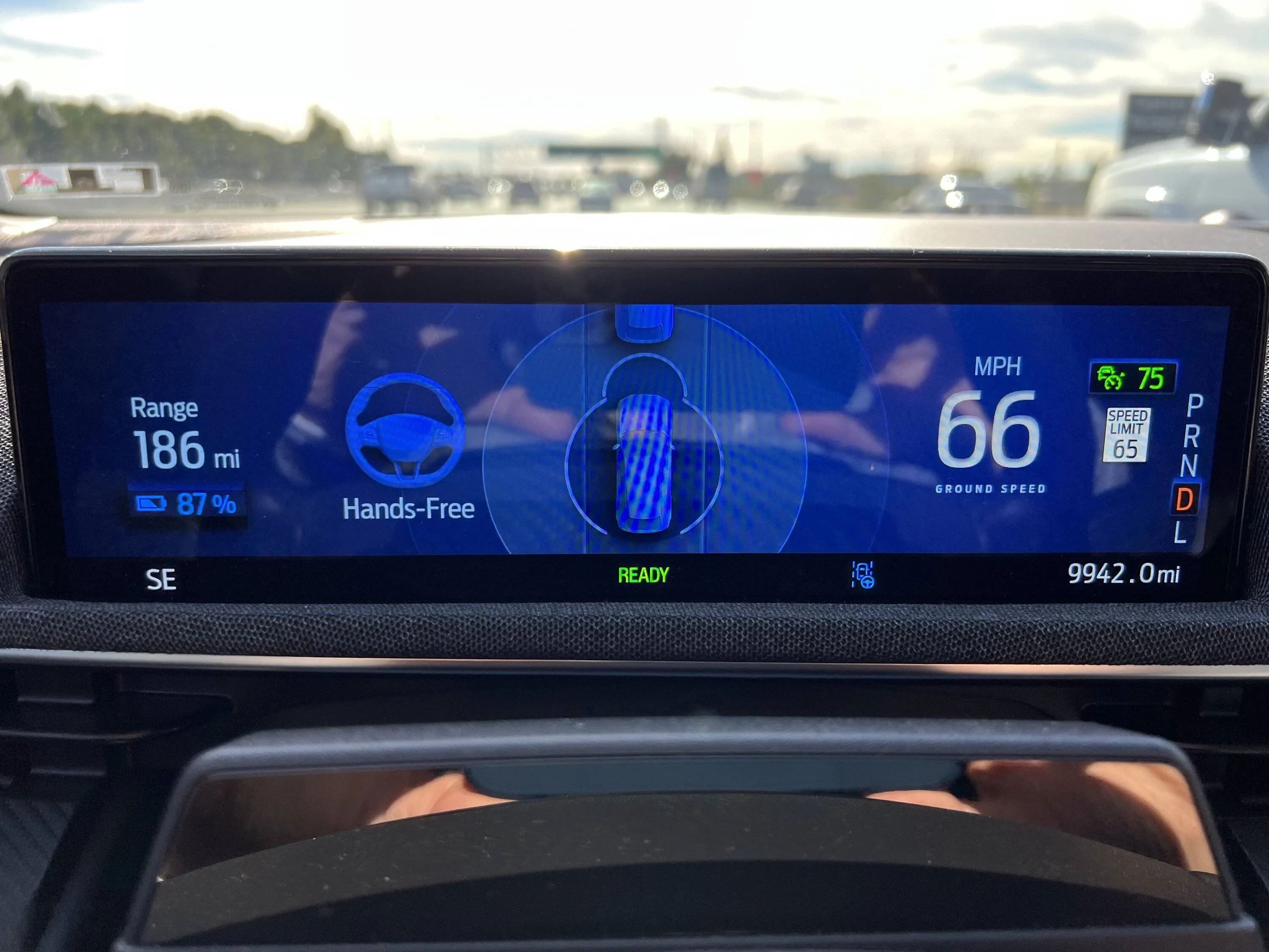 Ford Mustang Mach-E Instrument Cluster does not display navigation directions from CarPlay IMG_9291