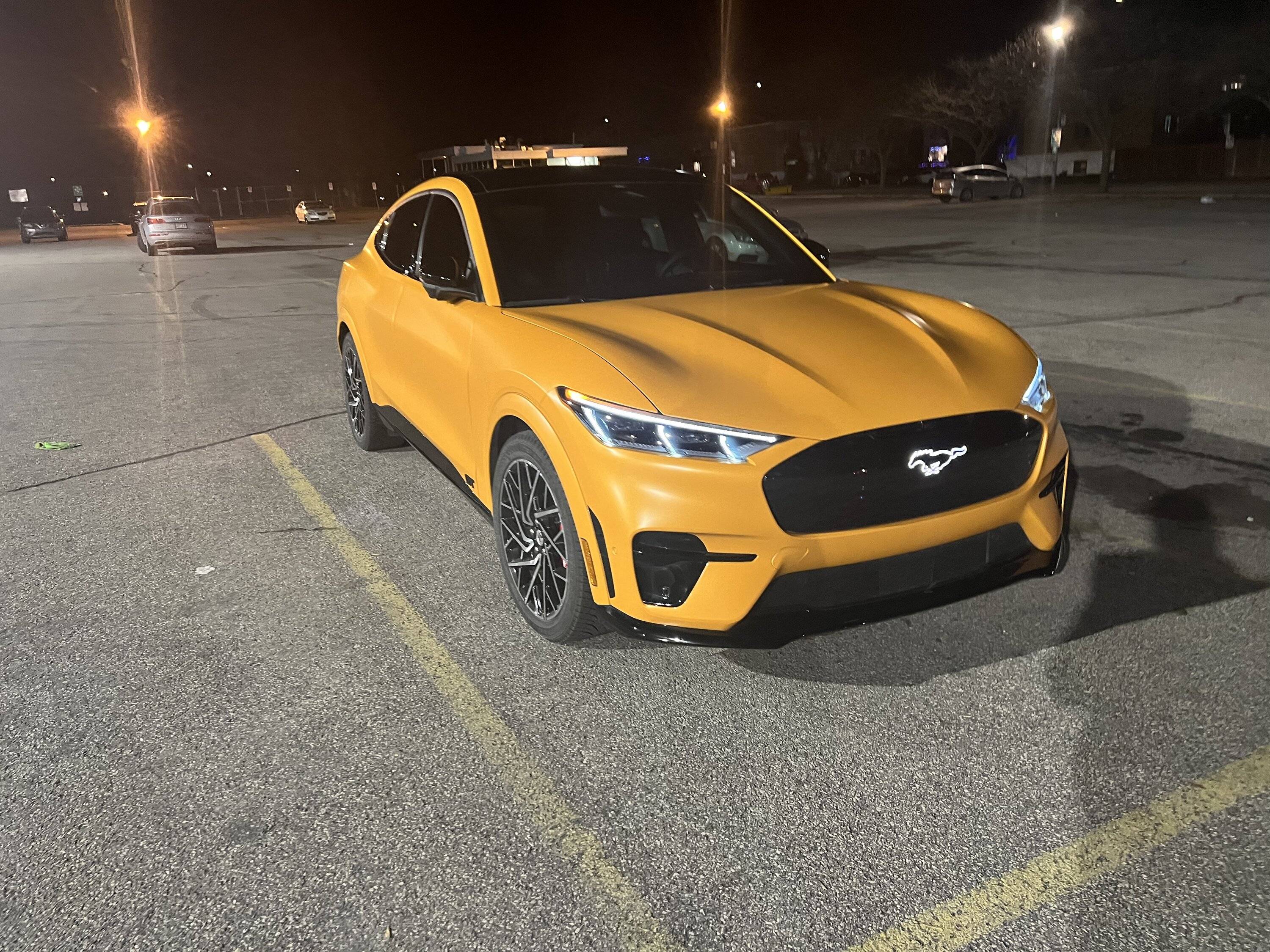 Ford Mustang Mach-E Satin cyber orange ppf 7ACD244B-F248-4A08-99B9-DFD0A4C52D6E