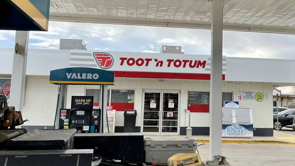 Ford Mustang Mach-E Tesla Chargers Going in at Wawas with “15 Minute General Parking” signs? 1673296803377