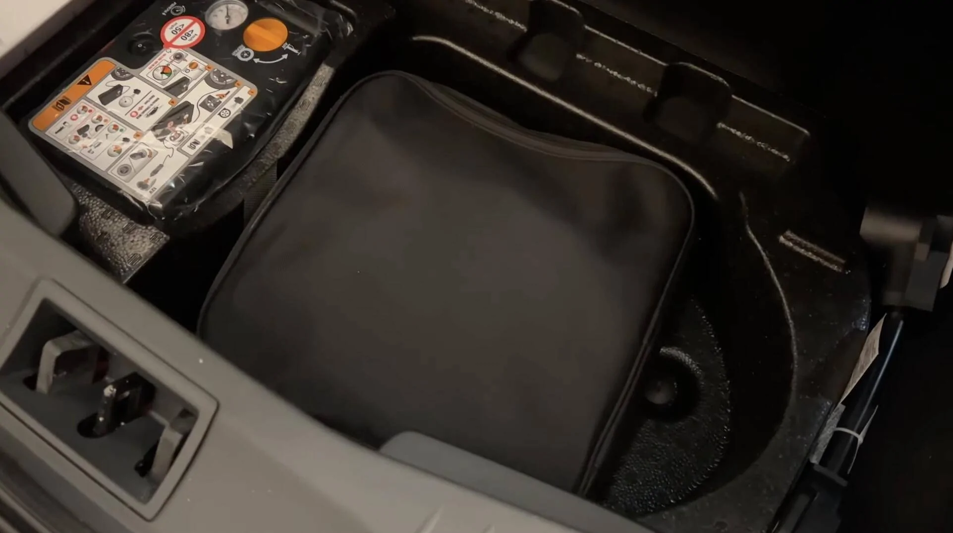 Ford Mustang Mach-E How Do You Roll (your charging cable)? Screen Shot 2023-01-22 at 8.42.34 AM