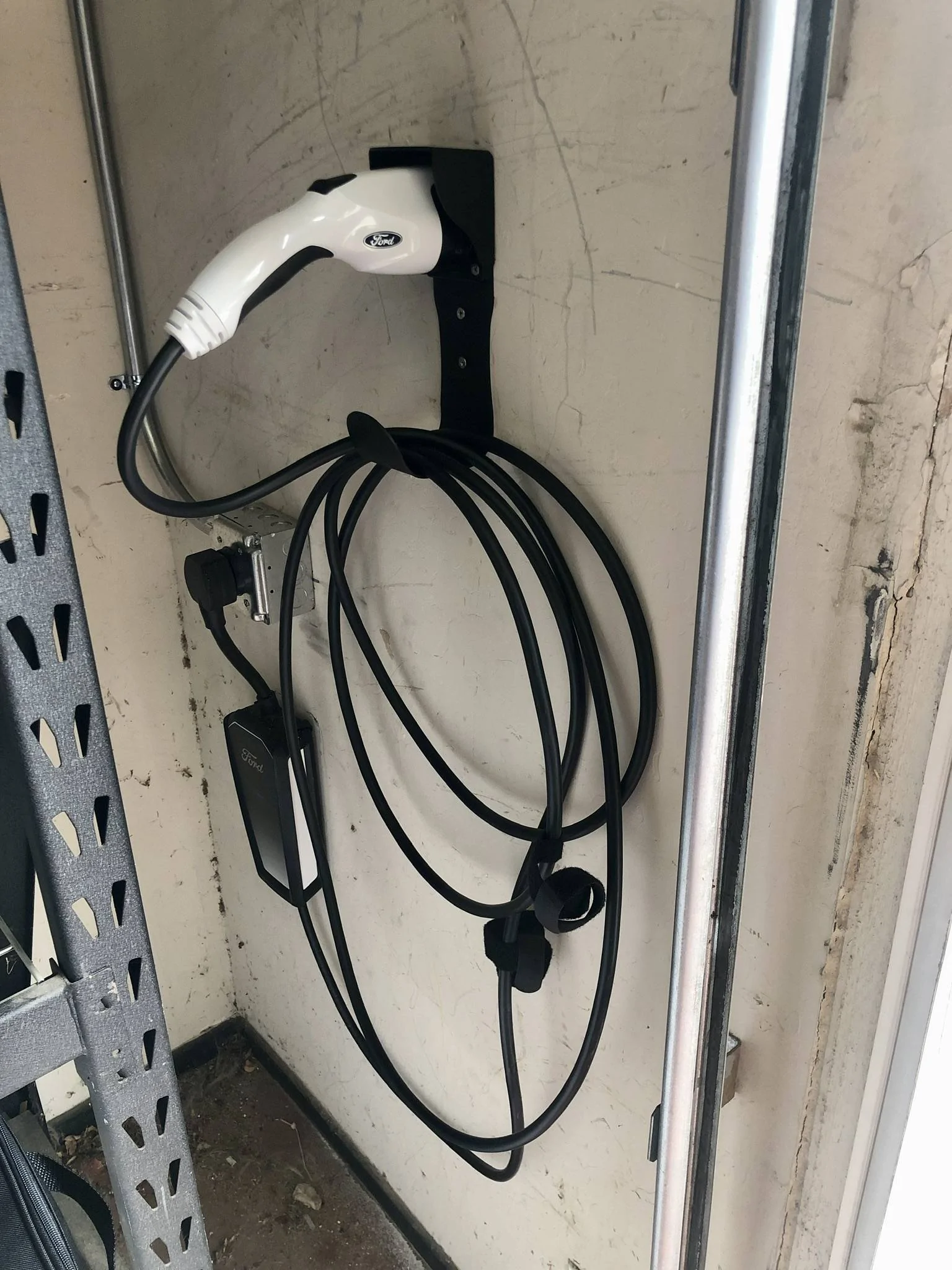 Ford Mustang Mach-E How Do You Roll (your charging cable)? 19FEBE86-C2E6-416D-BEB4-E386F693856B