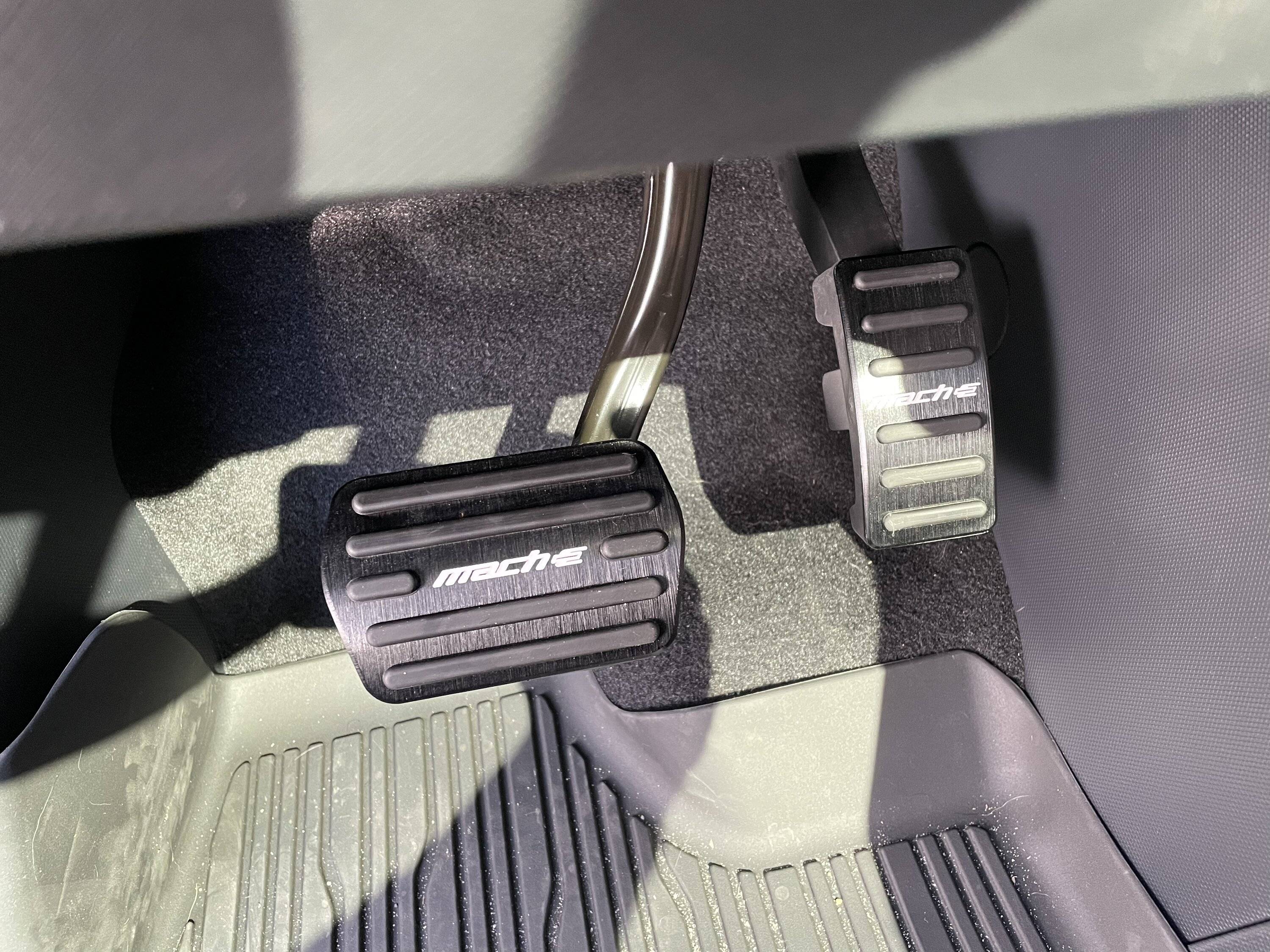 Ford Mustang Mach-E Metal Pedals 3227D23D-1EDE-480A-BE4D-44AD5F5CE8EA