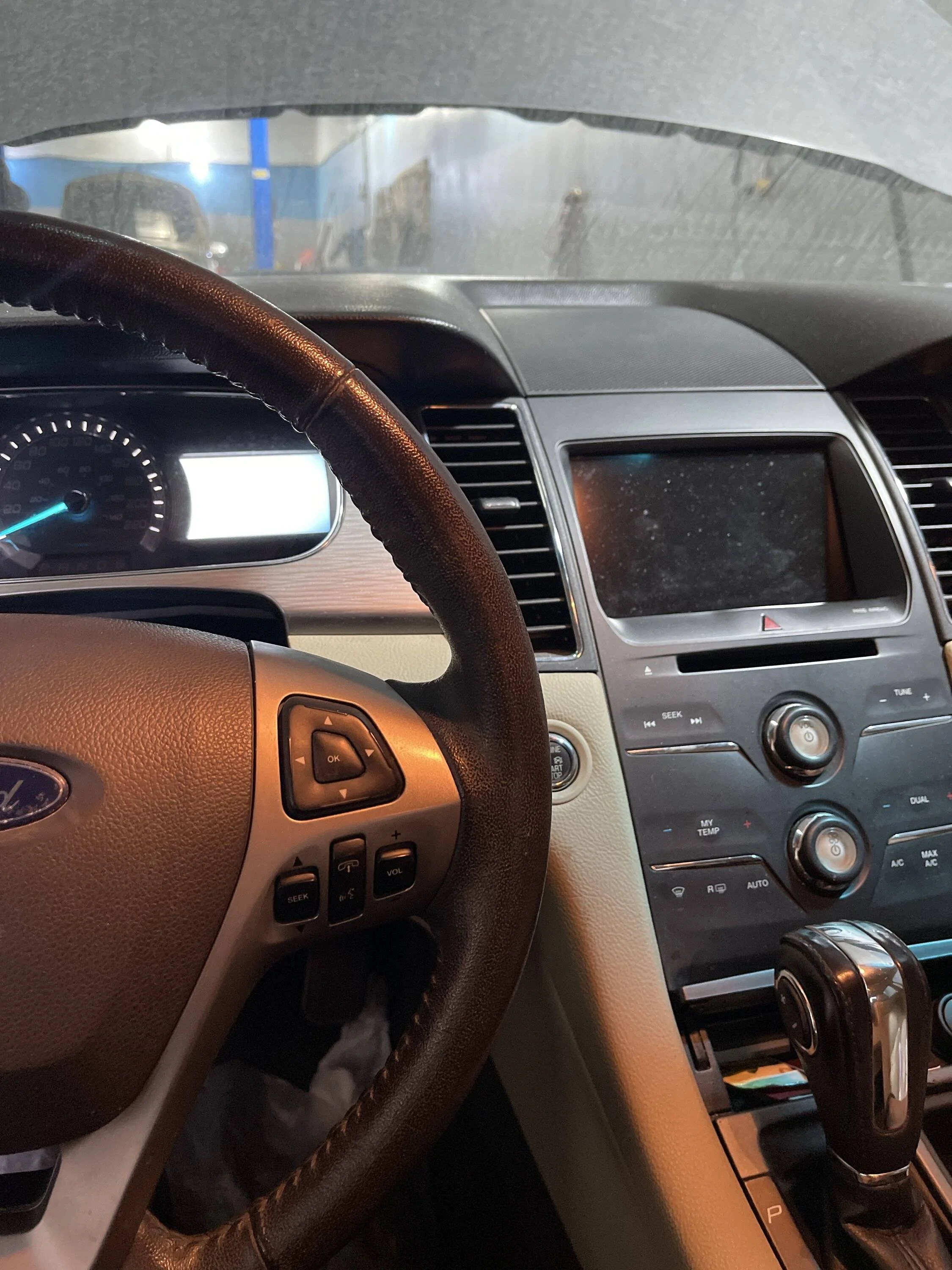 Ford Mustang Mach-E Ford Taurus 2018- screen & USP not working imag