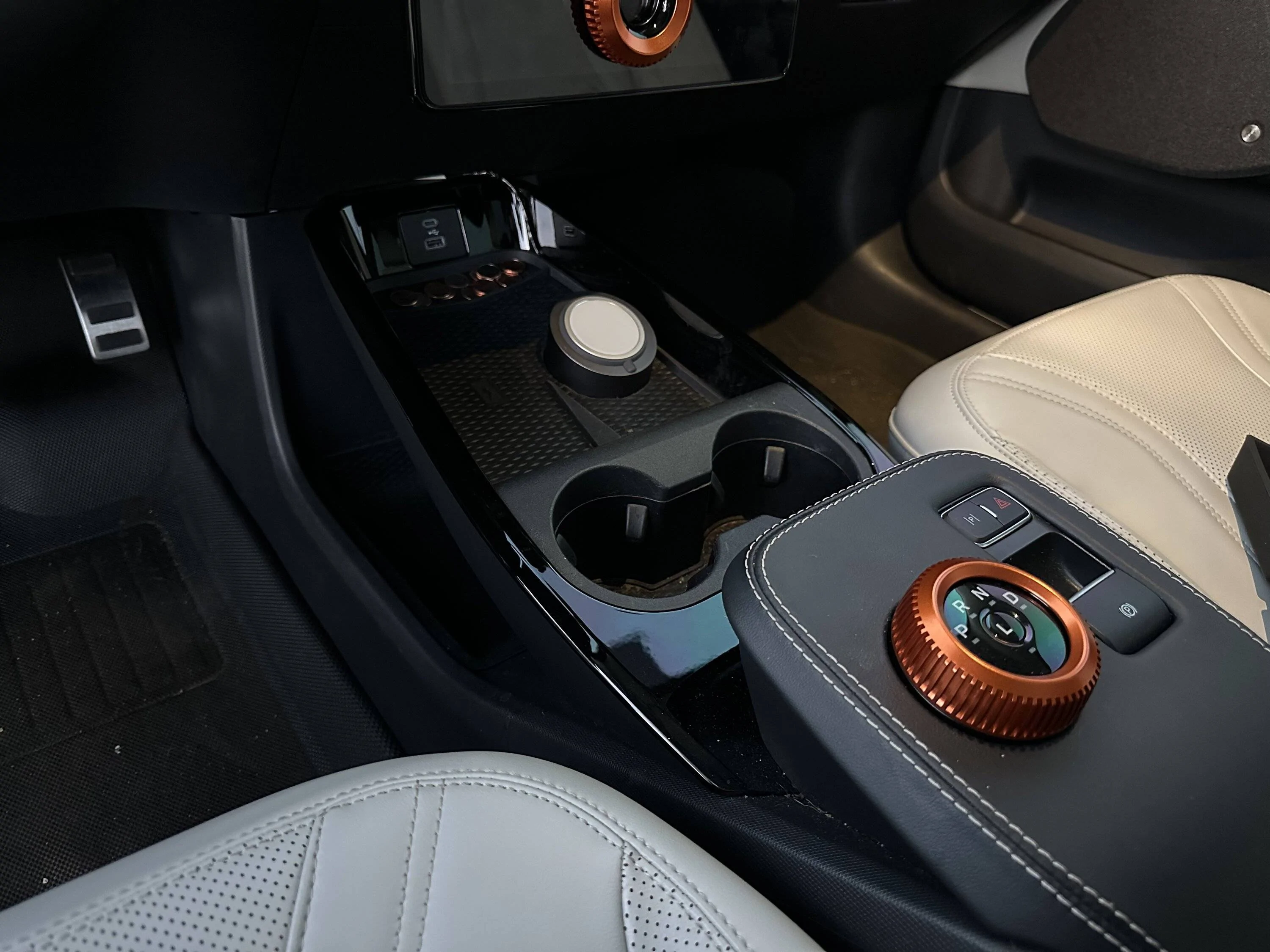 Ford Mustang Mach-E DIY Amazon magsafe phone dock C067B04A-72C7-4C84-9C31-B5AC11B92639
