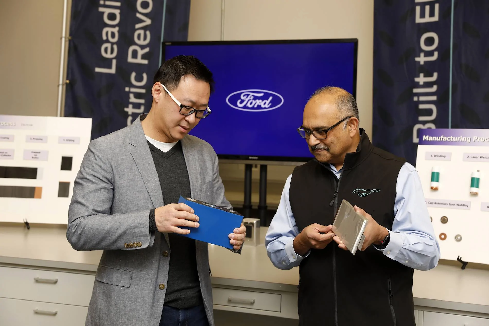 Ford Mustang Mach-E Official: $3.5B Ford LFP Battery Plant Coming to Michigan. Mach-E Receives LFP Batteries This Year! [ADMIN WARNING: NO POLITICS] Ford Battery 1