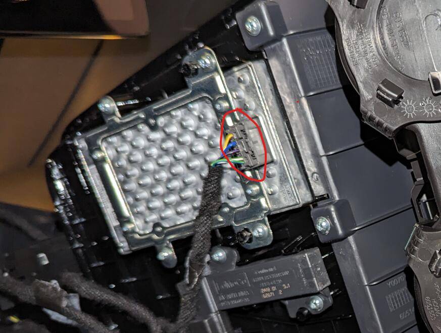 Ford Mustang Mach-E Wireless charger in media bin removal 1676606931355