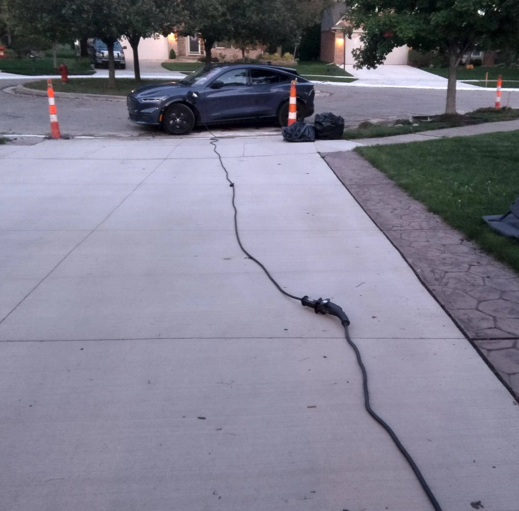 Ford Mustang Mach-E A Charger with a Longer Cord: Advice and Experiences 1677002097096
