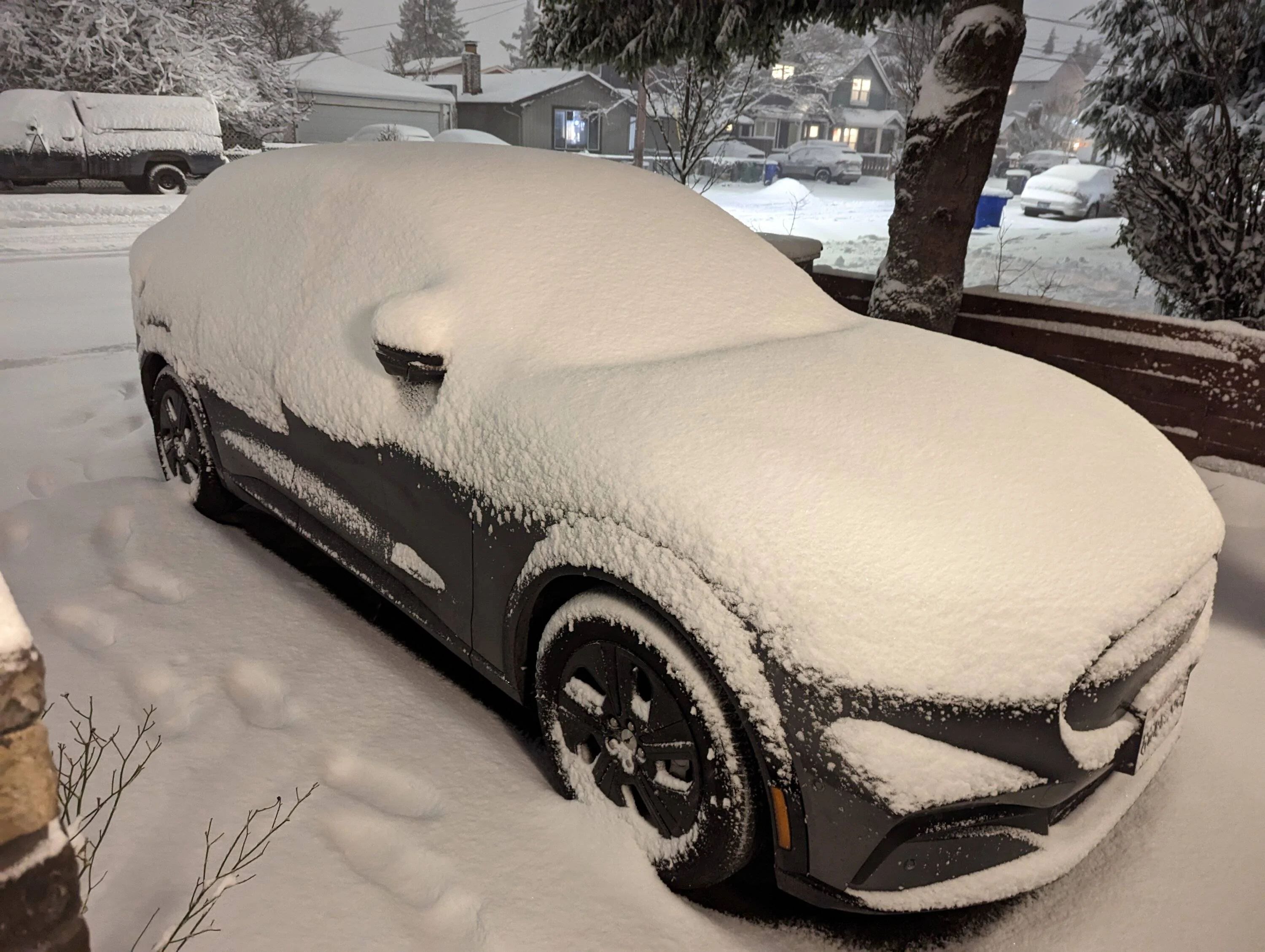 Ford Mustang Mach-E Mach-E vs Snowmaggedon Feb 2023 2023-02-22 20.10.33