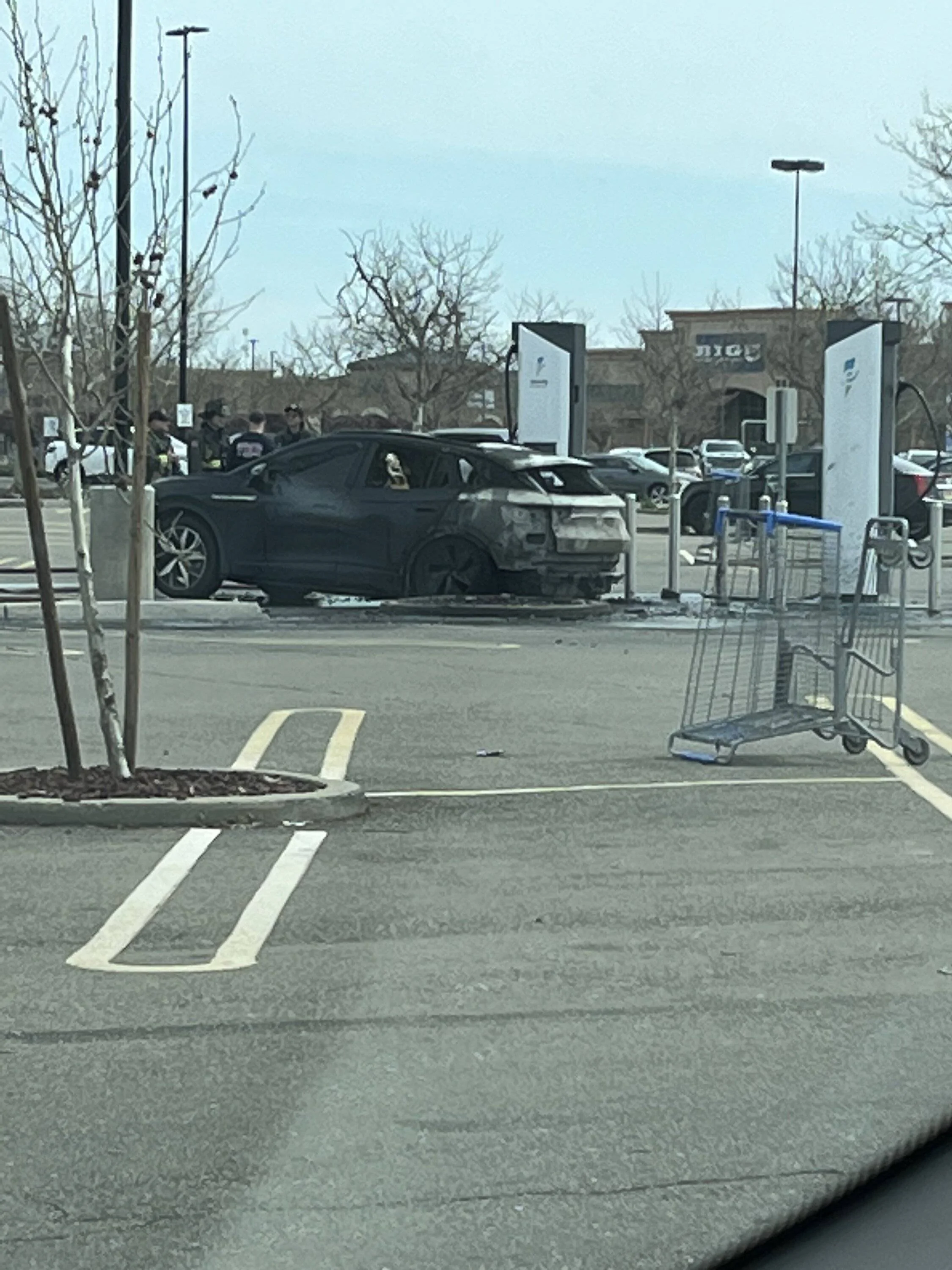 Ford Mustang Mach-E ID.4 burned down courtesy of my local Walmart charger 1DA45C05-95BB-4DA1-8CF2-EA9135D4F1E6