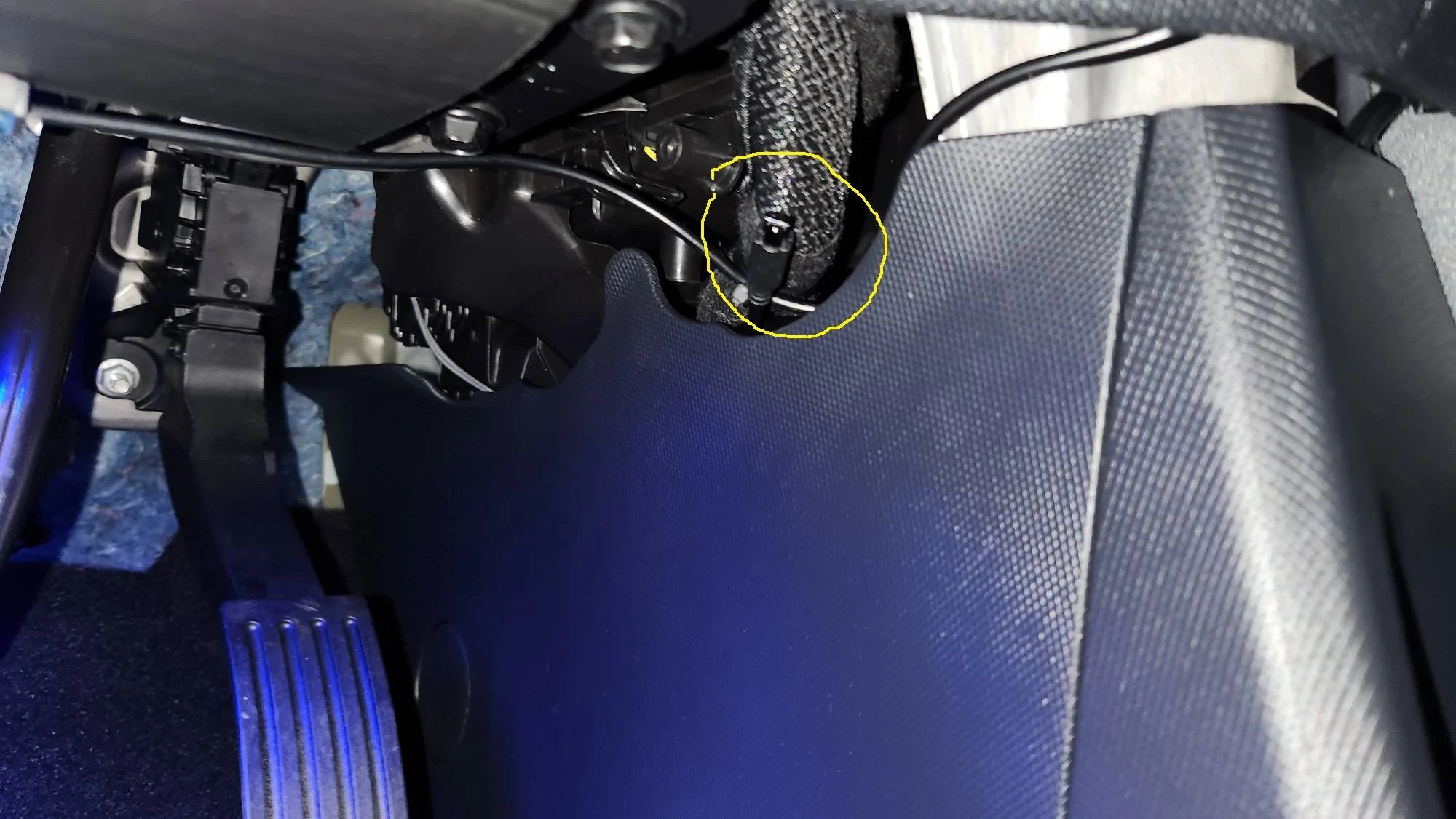 Ford Mustang Mach-E Quick, easy and cheap mod for interior lighting. 20230319_185010