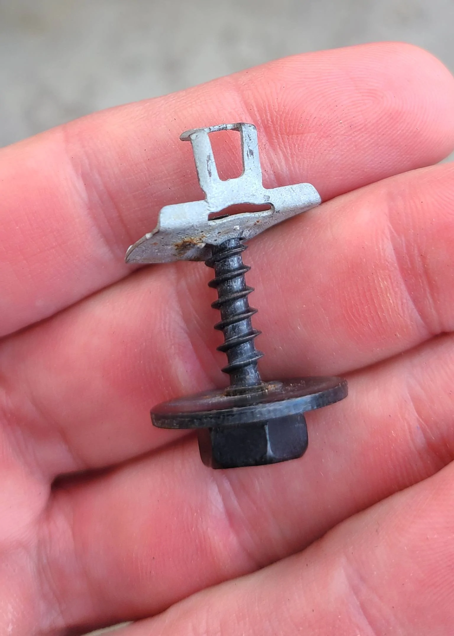 Ford Mustang Mach-E Panel/trim clips 20230331_170153