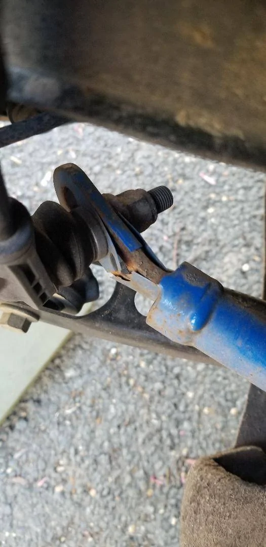 Ford Mustang Mach-E Steeda Mach-E Adjustable Rear Sway Bar Steeda rear sway bar - end view from the to