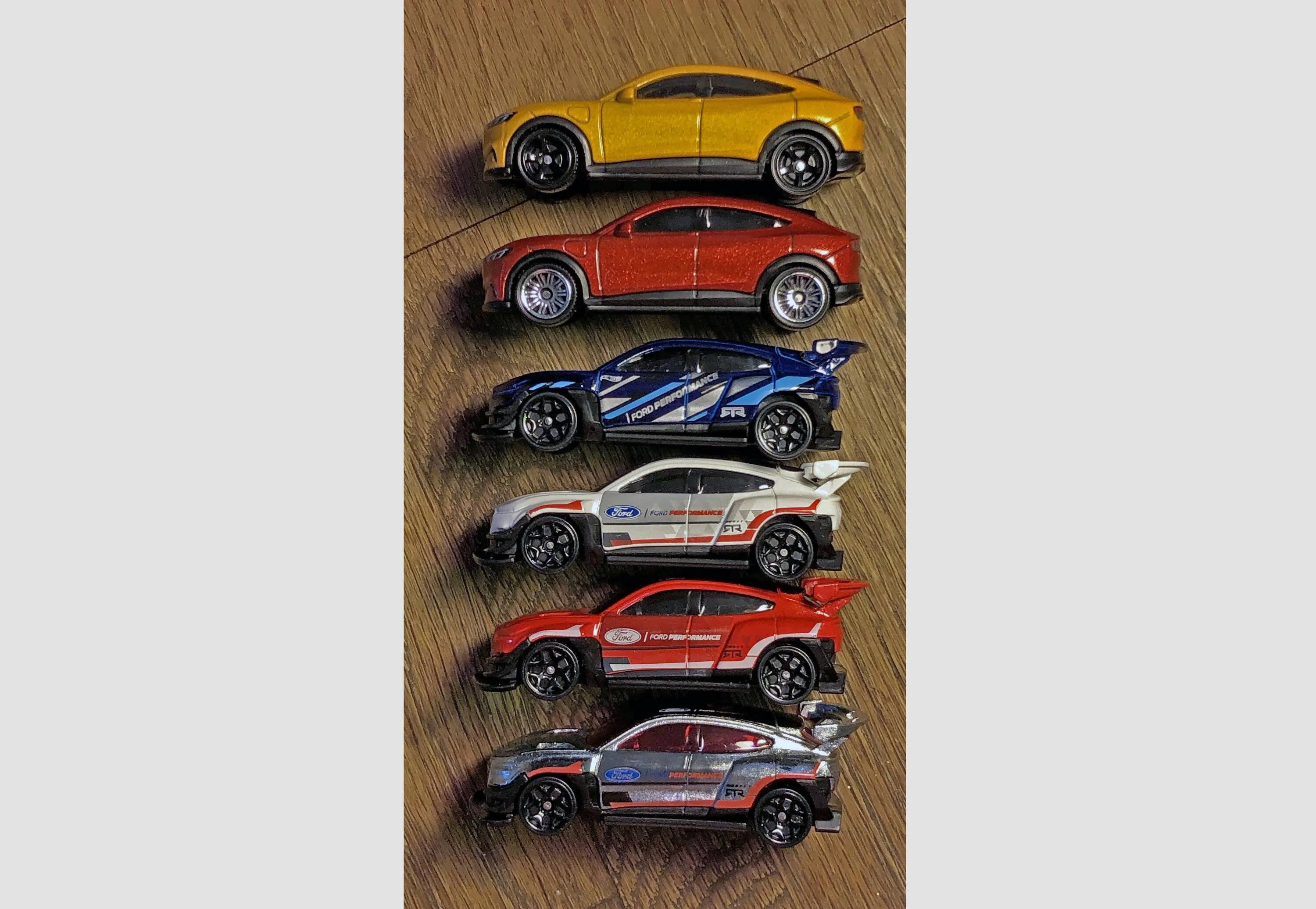 Ford Mustang Mach-E Hot Wheels & Matchbox - Gotta catch 'em all All_side2