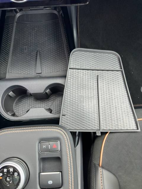 Ford Mustang Mach-E 21/22 vs 23 Wireless Charging Insert Mat A9DB1F3C-A8E6-40BF-9FDD-5310908B720D