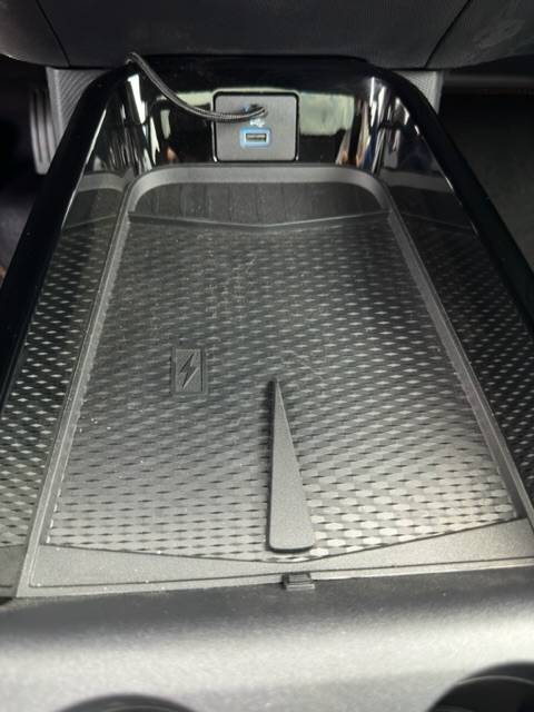 Ford Mustang Mach-E 21/22 vs 23 Wireless Charging Insert Mat D5F77829-1762-49AC-BA39-9C90DF755944