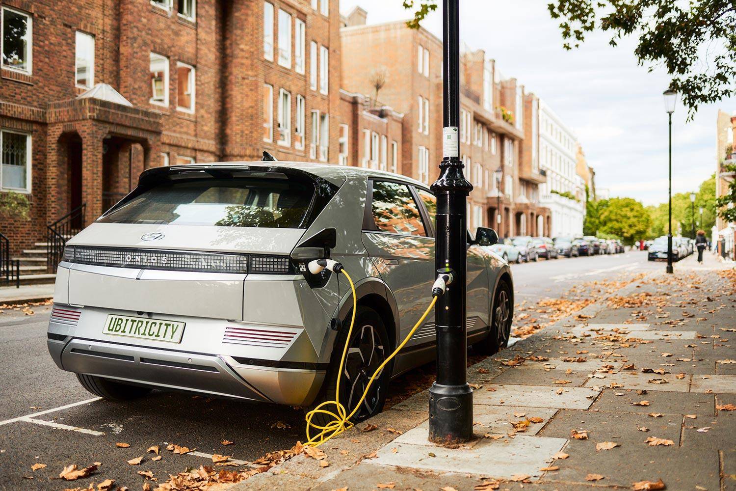 Ford Mustang Mach-E Itselectric new charging infrastructure model. 1682826371057