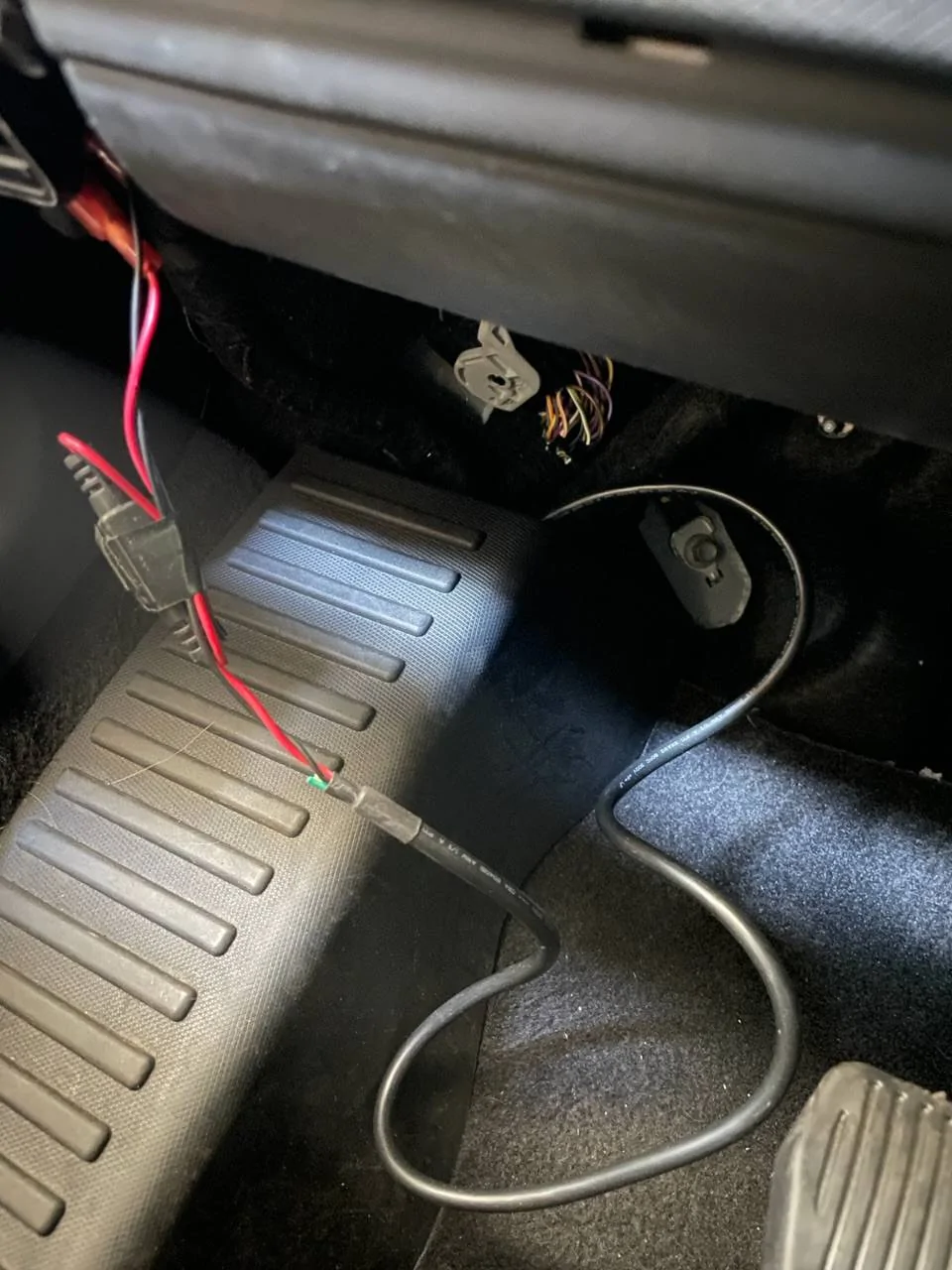 Ford Mustang Mach-E What is this fuse dangling under the dash? IMG_4480