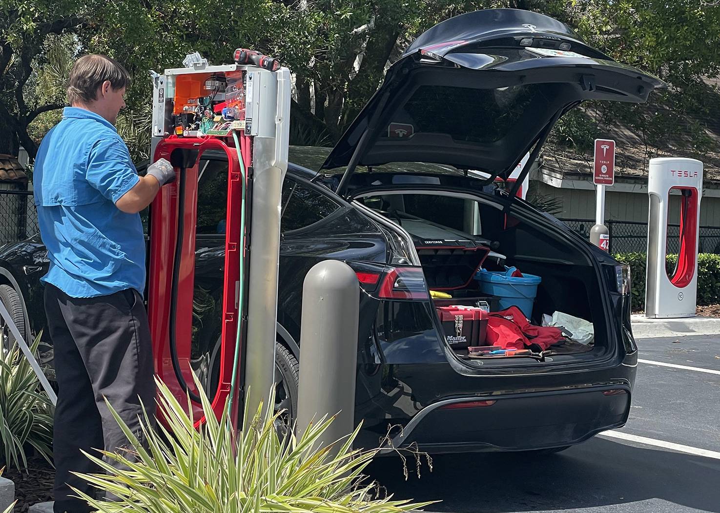 Ford Mustang Mach-E SAE is developing charging reliability (and other EV) standards and training. Tesla-Supercharger-Repair