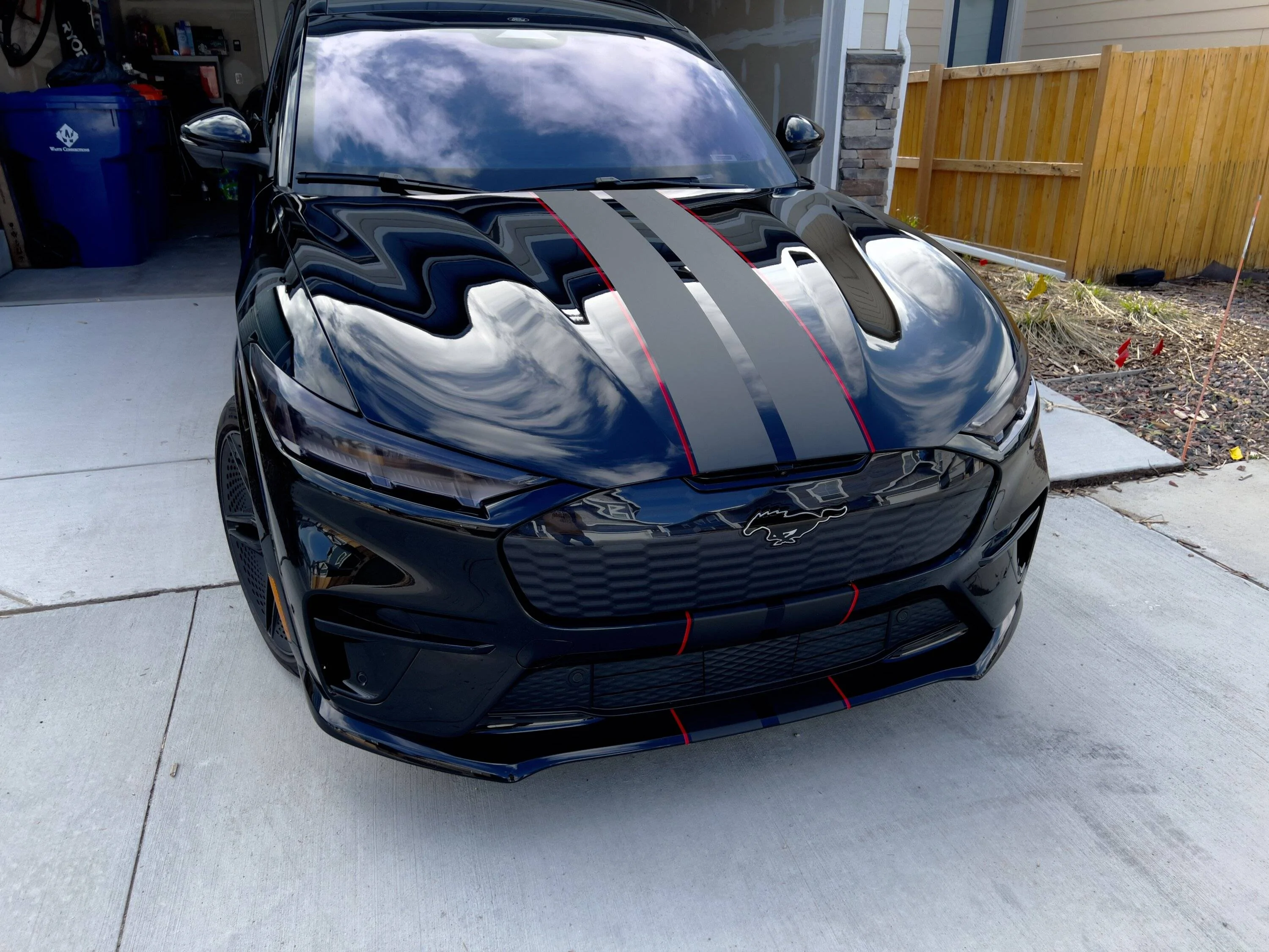 Ford Mustang Mach-E 2023 GTPE NITE PONY SHADOW BLACK IMG_4134