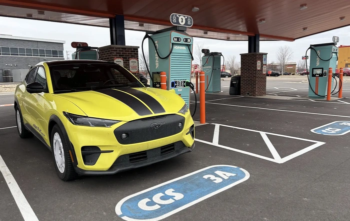 Hitting the road this weekend? Get ready for your electric road trip!