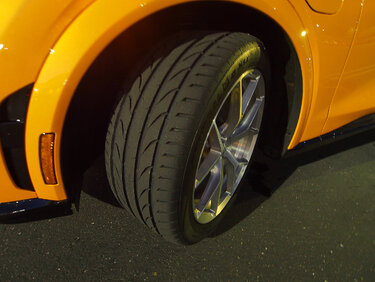 NewWheelsTread.JPG